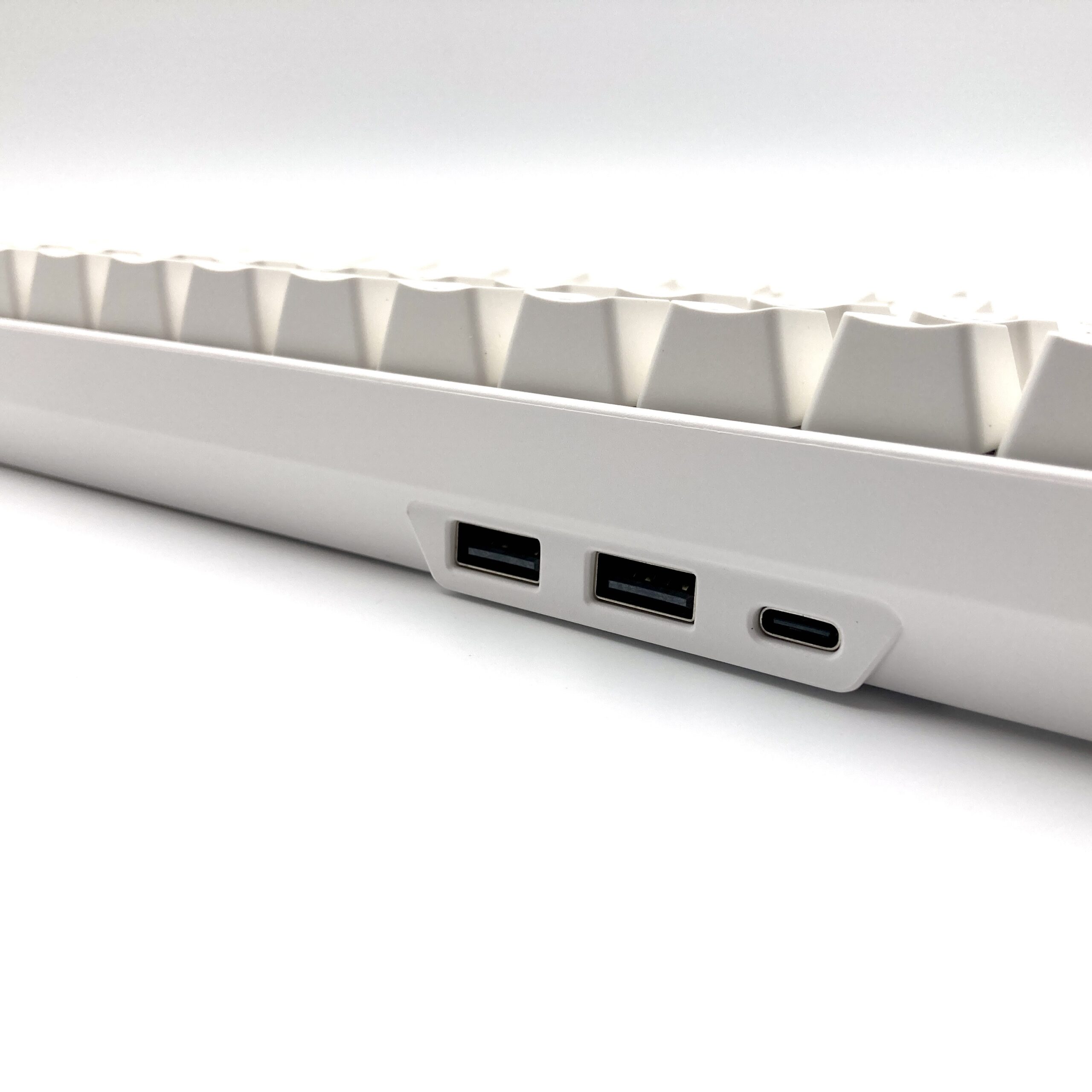 Royal Kludge RK96 Tri-Mode RGB Mechanical Keyboard - USB Wired, Wireless, Bluetooth - White - Image 3